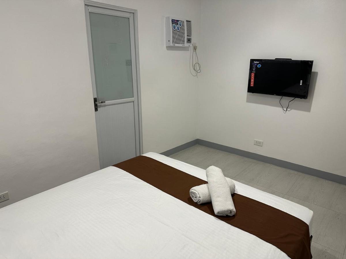 Aden Hotel Макати Экстерьер фото